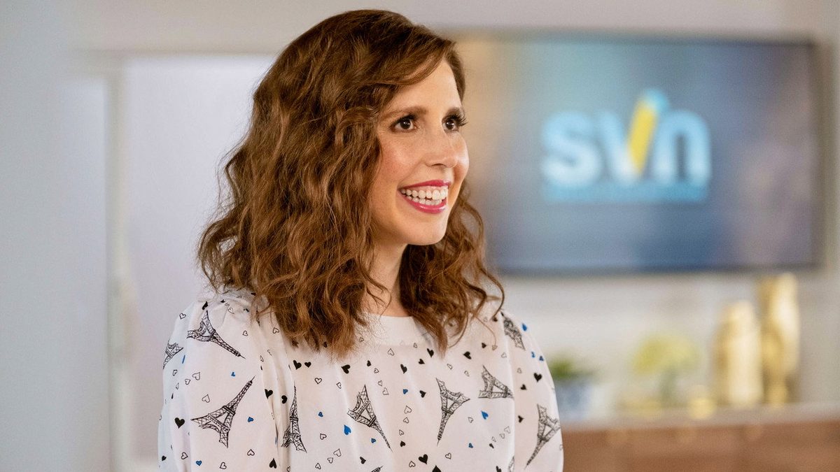 The Architecture of Polite Panic: Why Vanessa Bayer is SNL’s Most Underrated Comic Genius